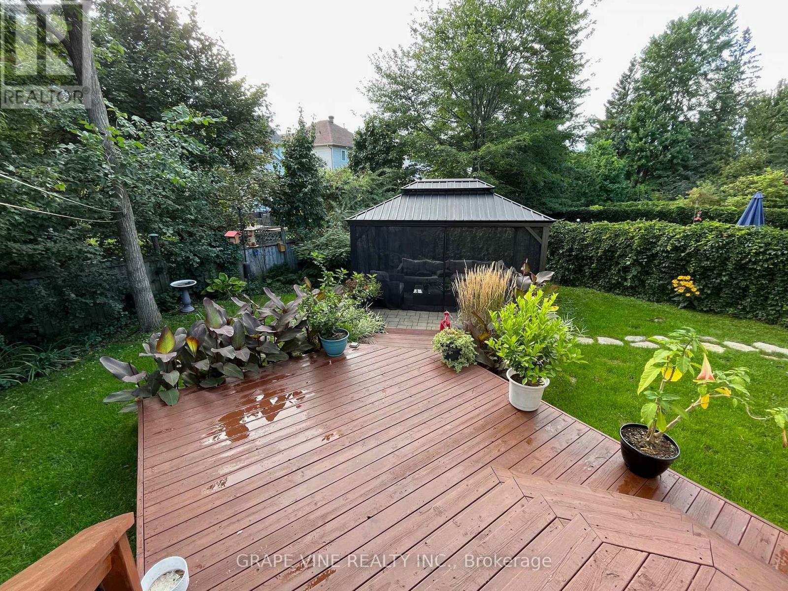 130 Springcreek Crescent, Ottawa, ON - Outdoor With Deck Patio Veranda With Backyard