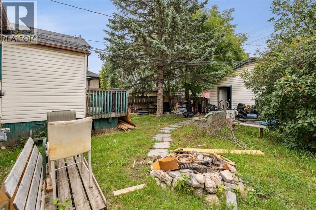 630 15 Avenue Ne, Calgary, AB - Outdoor