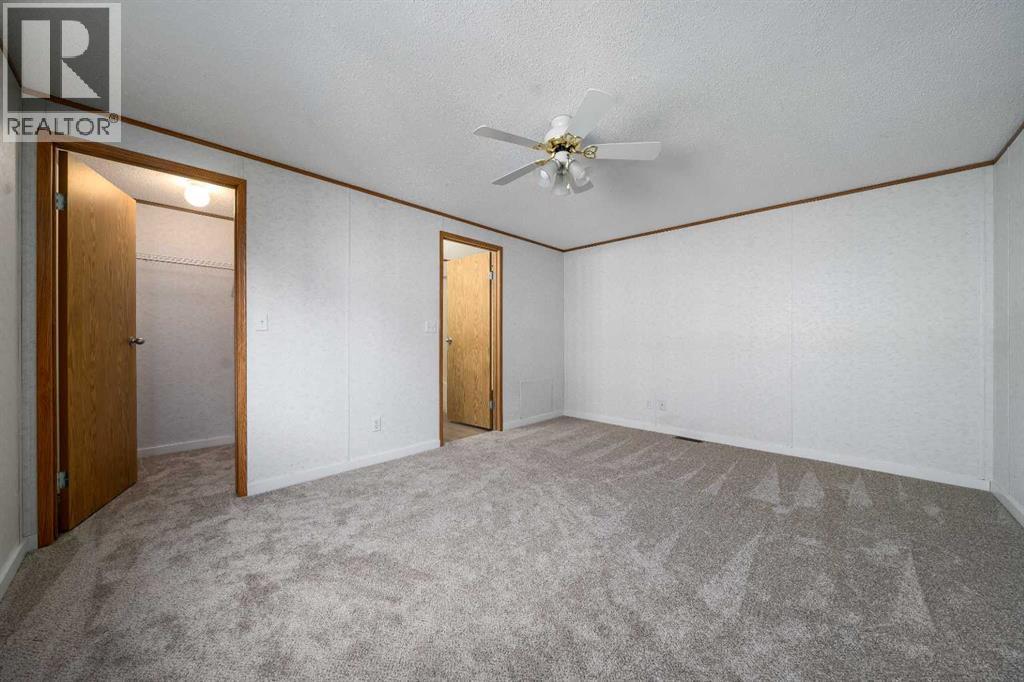 103 1 Avenue E, Bow Island, AB