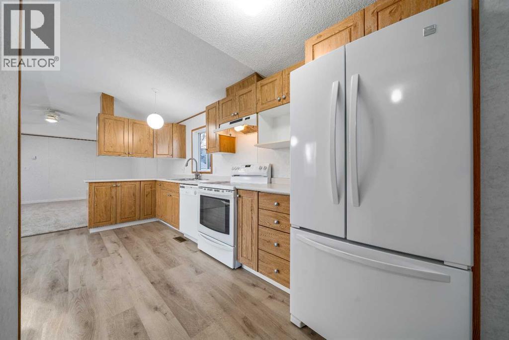 103 1 Avenue E, Bow Island, AB