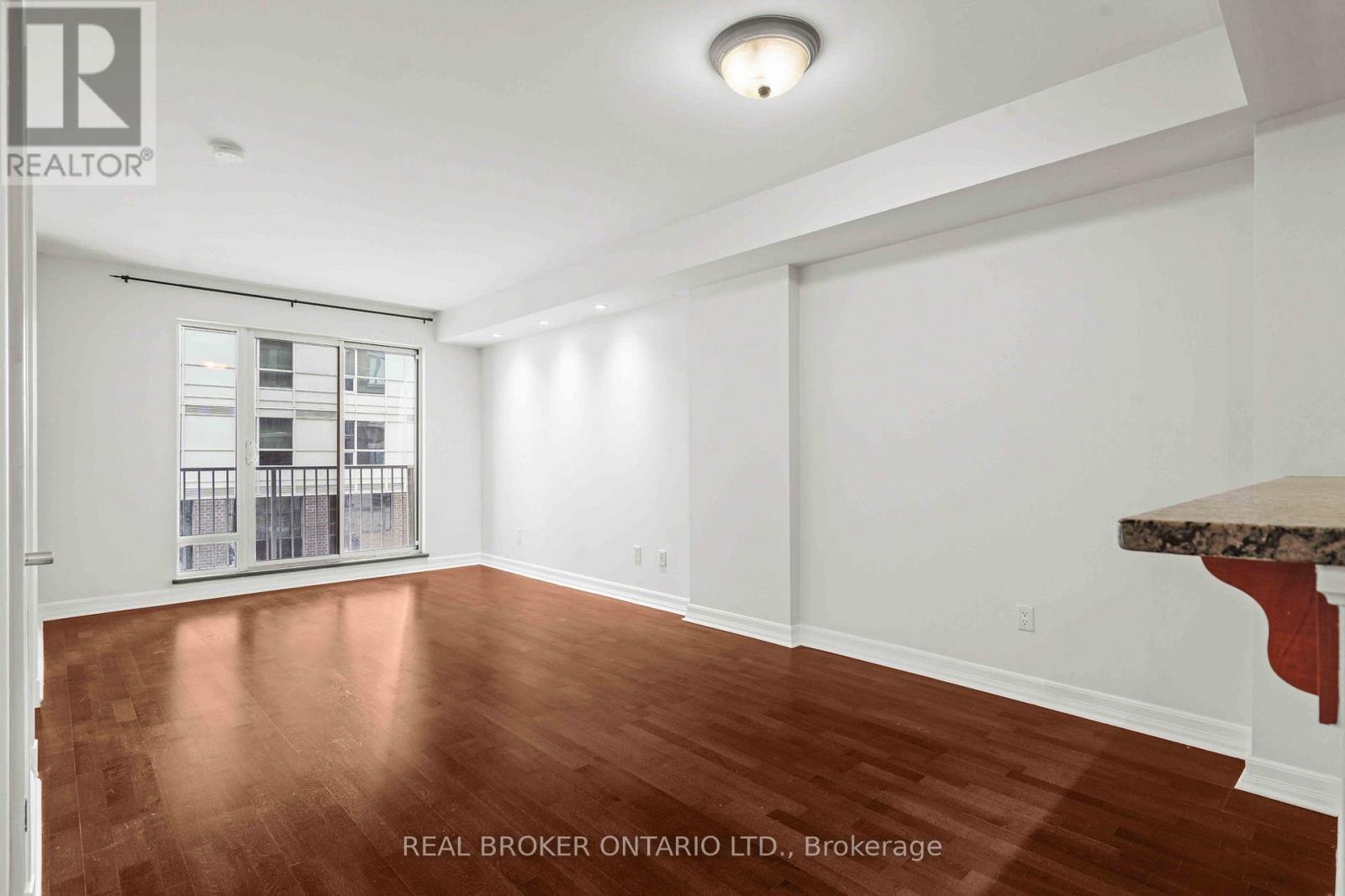 308 - 200 Besserer Street, Ottawa, ON - Indoor Photo Showing Other Room