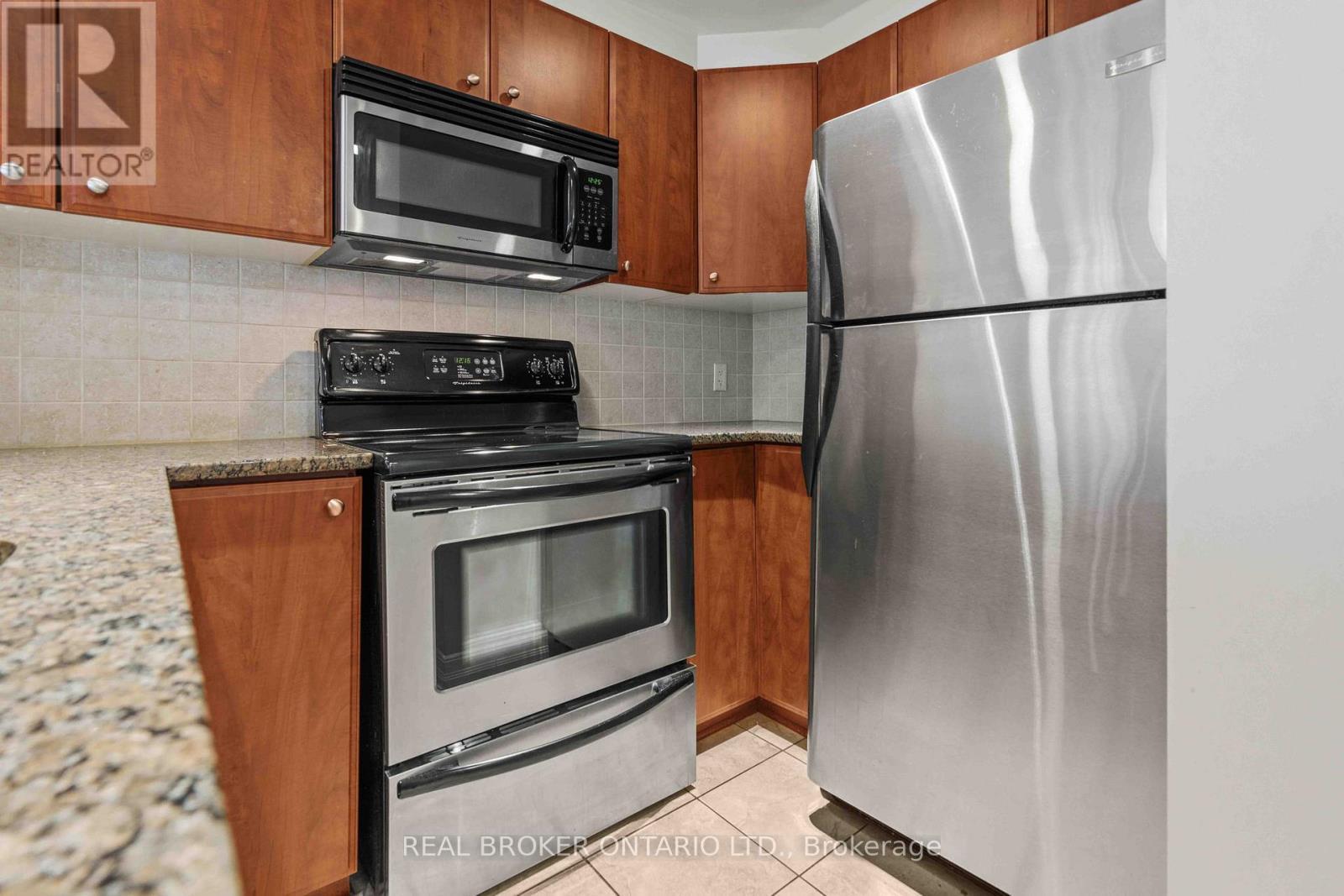 308 - 200 Besserer Street, Ottawa, ON - Indoor Photo Showing Kitchen