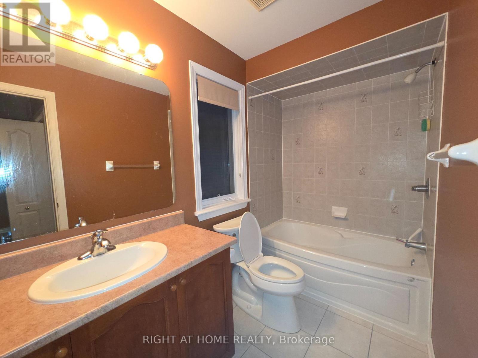 Ensuite Bathroom - 96 Maple Stand Way, Ottawa, ON - Indoor Photo Showing Bathroom