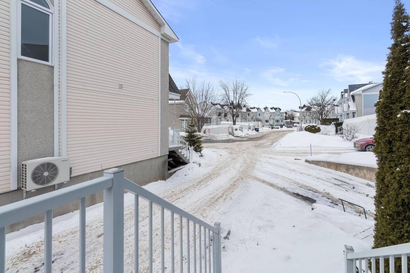 Cour - 471 Rue Imelda, Laval (Fabreville), QC - Outdoor With Exterior