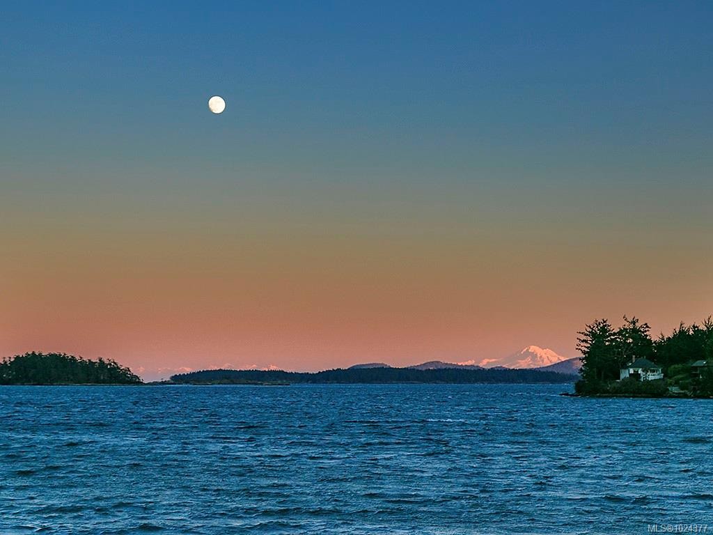 103-10393 Allbay Rd, Sidney, BC