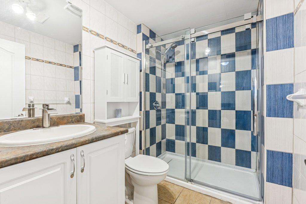 Intergenerational - 65 Rue Alphonse-Daudet, Gatineau (Aylmer), QC - Indoor Photo Showing Bathroom