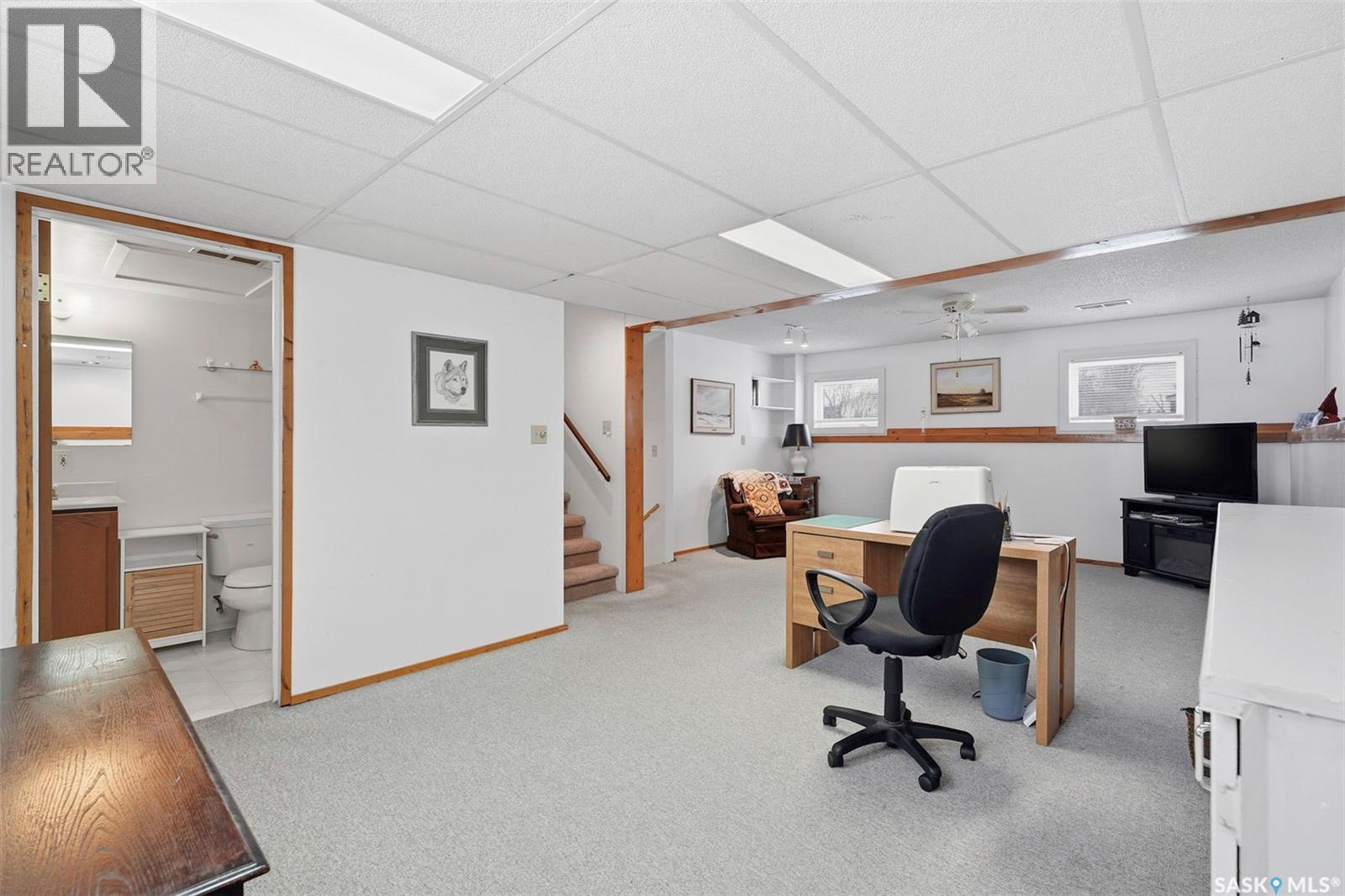 1007 Kingsmere Boulevard, Saskatoon, SK - Indoor