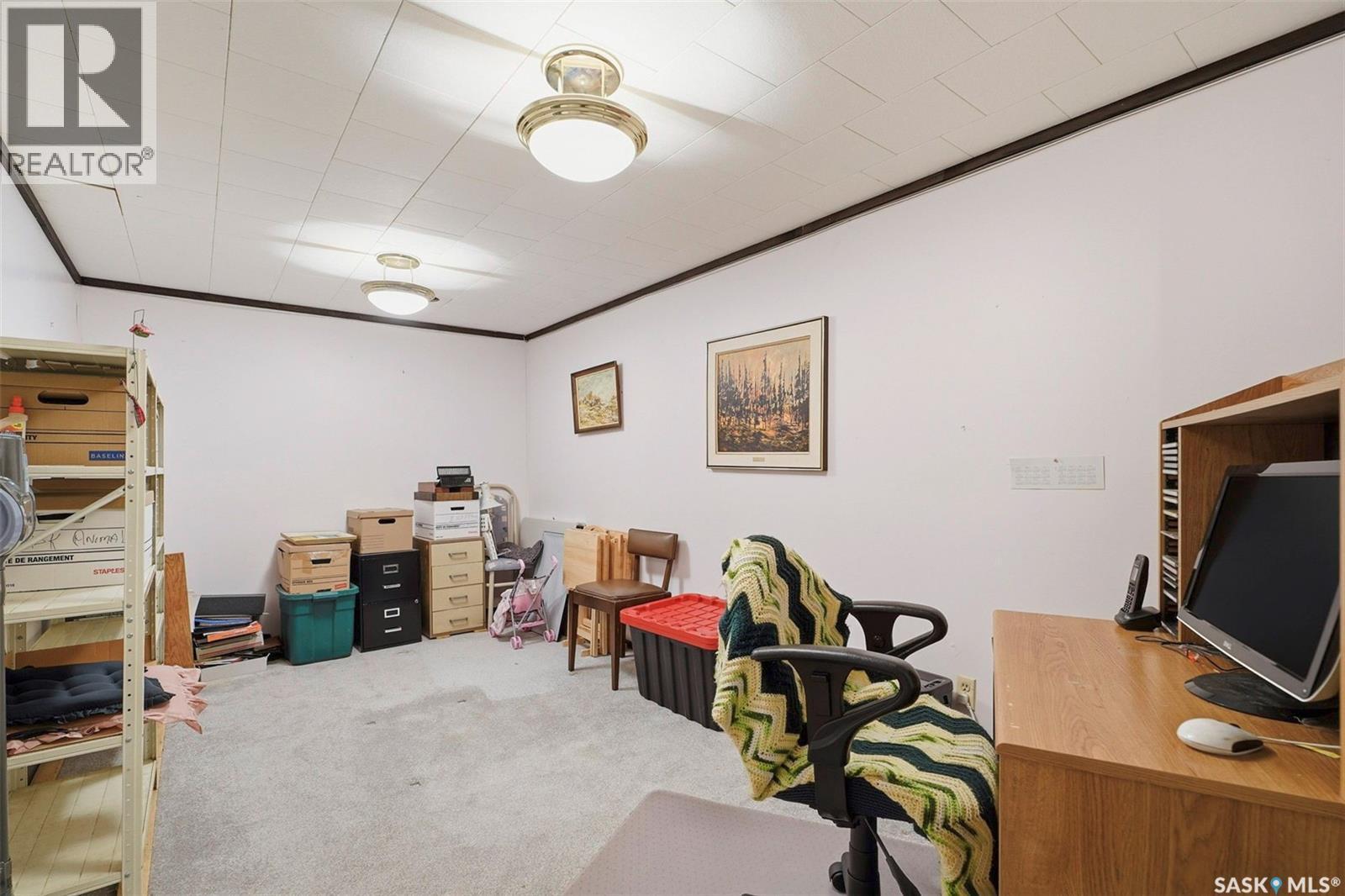 1007 Kingsmere Boulevard, Saskatoon, SK - Indoor