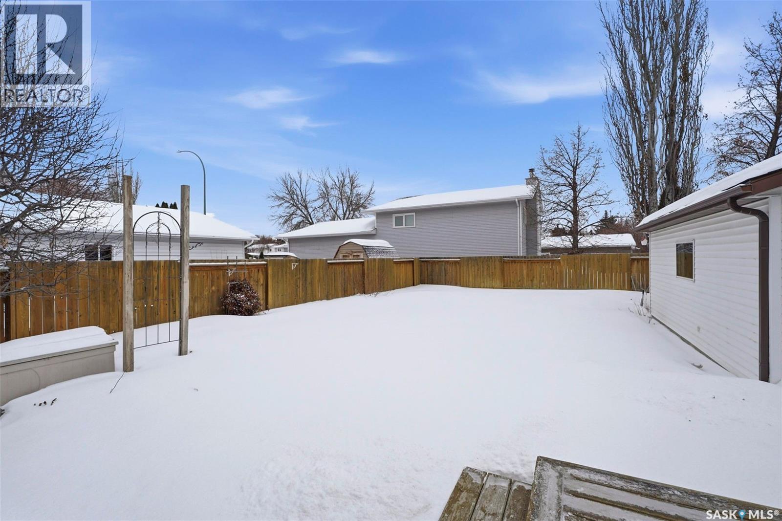 1007 Kingsmere Boulevard, Saskatoon, SK - Outdoor