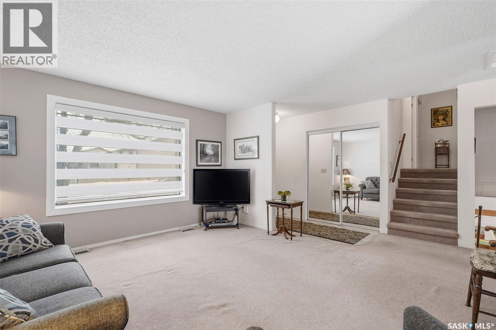 1007 Kingsmere Boulevard, Saskatoon, SK - Indoor Photo Showing Other Room