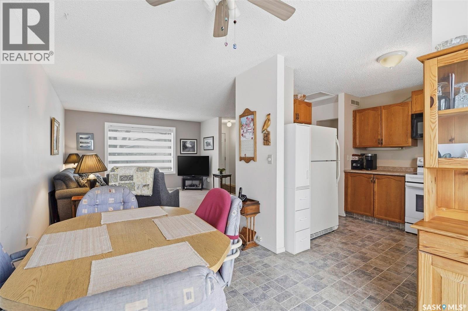 1007 Kingsmere Boulevard, Saskatoon, SK - Indoor