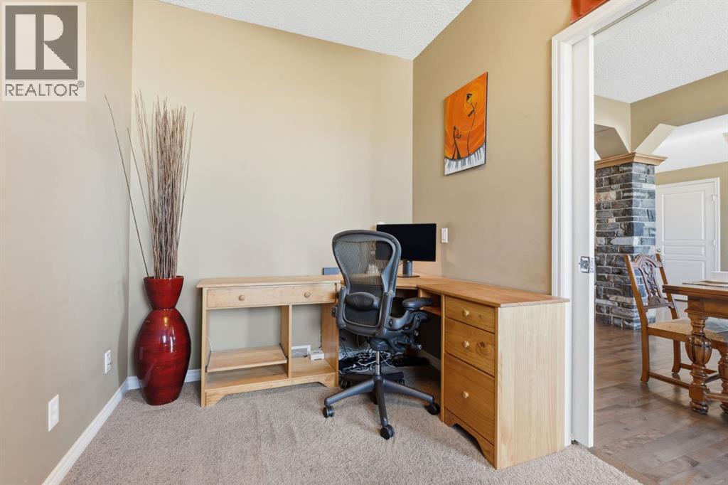 166 Cranridge Terrace Se, Calgary, AB - Indoor Photo Showing Office