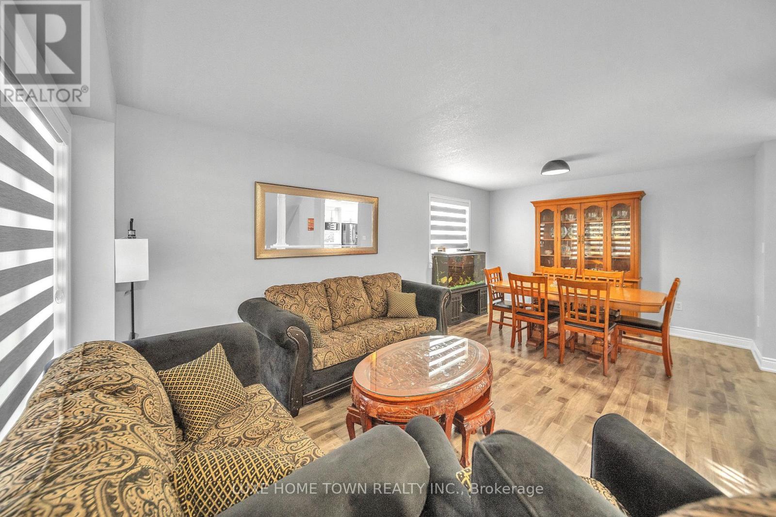 130 Adler Drive, Cambridge, ON - Indoor Photo Showing Living Room