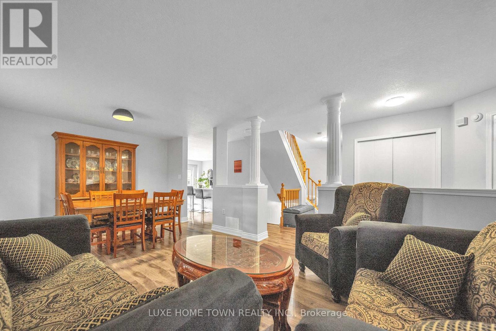 130 Adler Drive, Cambridge, ON - Indoor Photo Showing Living Room