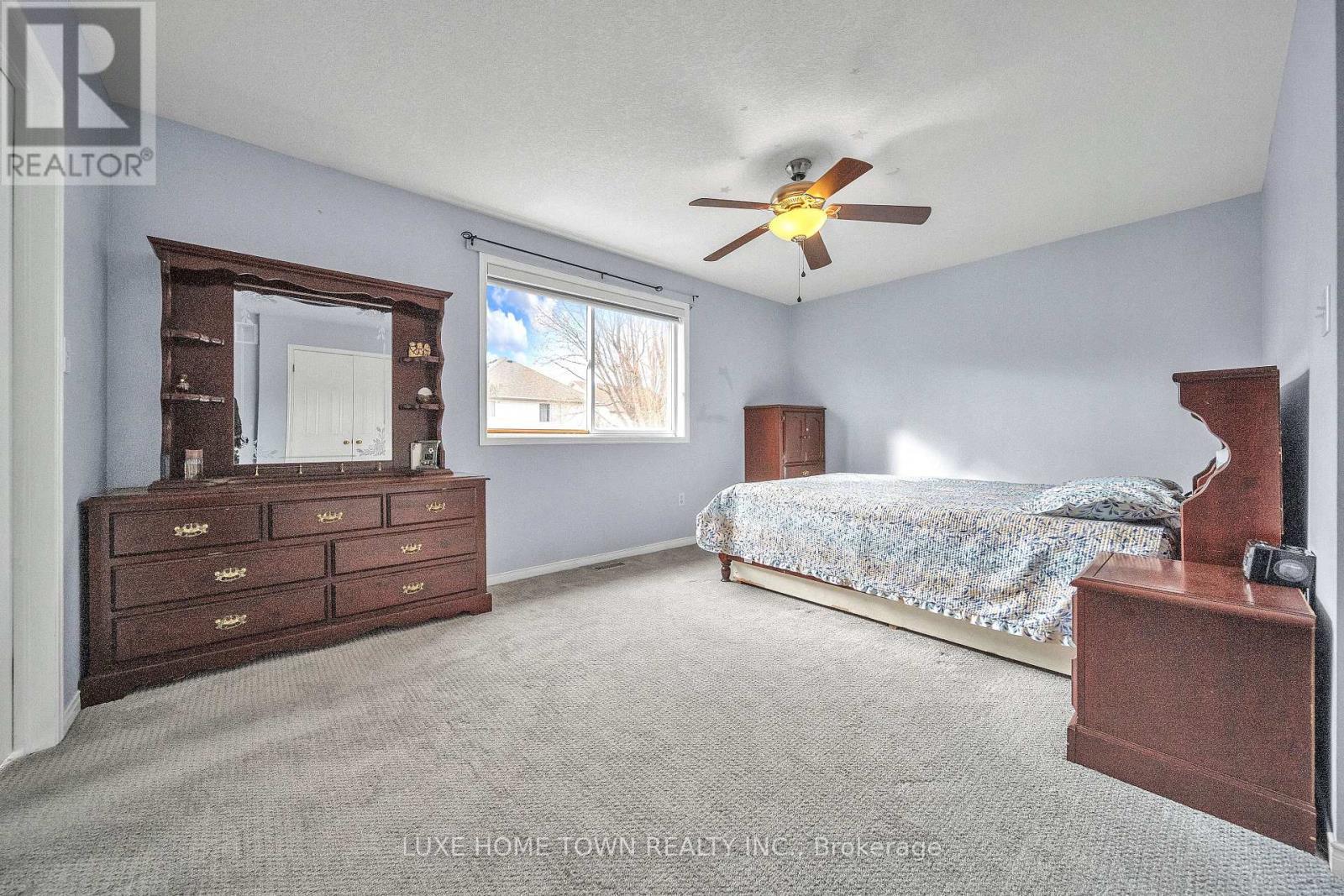 130 Adler Drive, Cambridge, ON - Indoor Photo Showing Bedroom