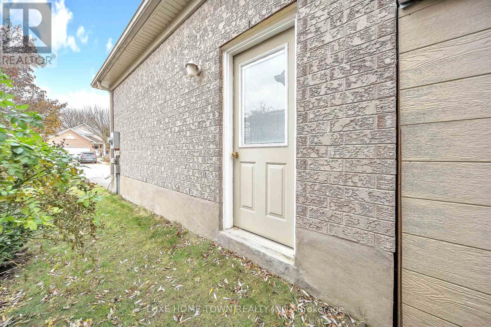 130 Adler Drive, Cambridge, ON - Outdoor With Exterior