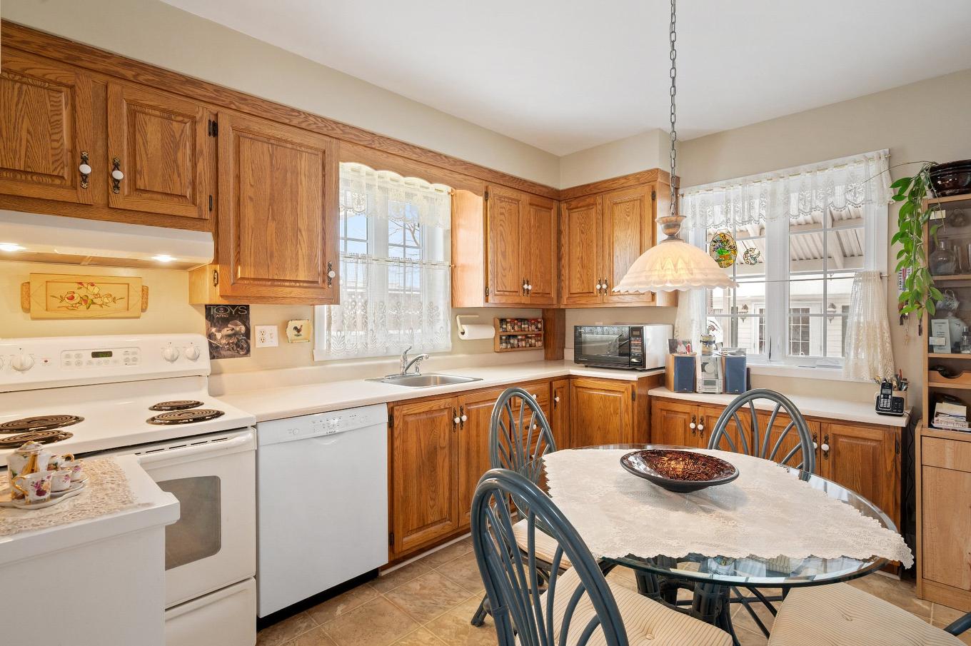 Autre - 3005 Rue Sicotte, Saint-Hyacinthe, QC - Indoor Photo Showing Kitchen