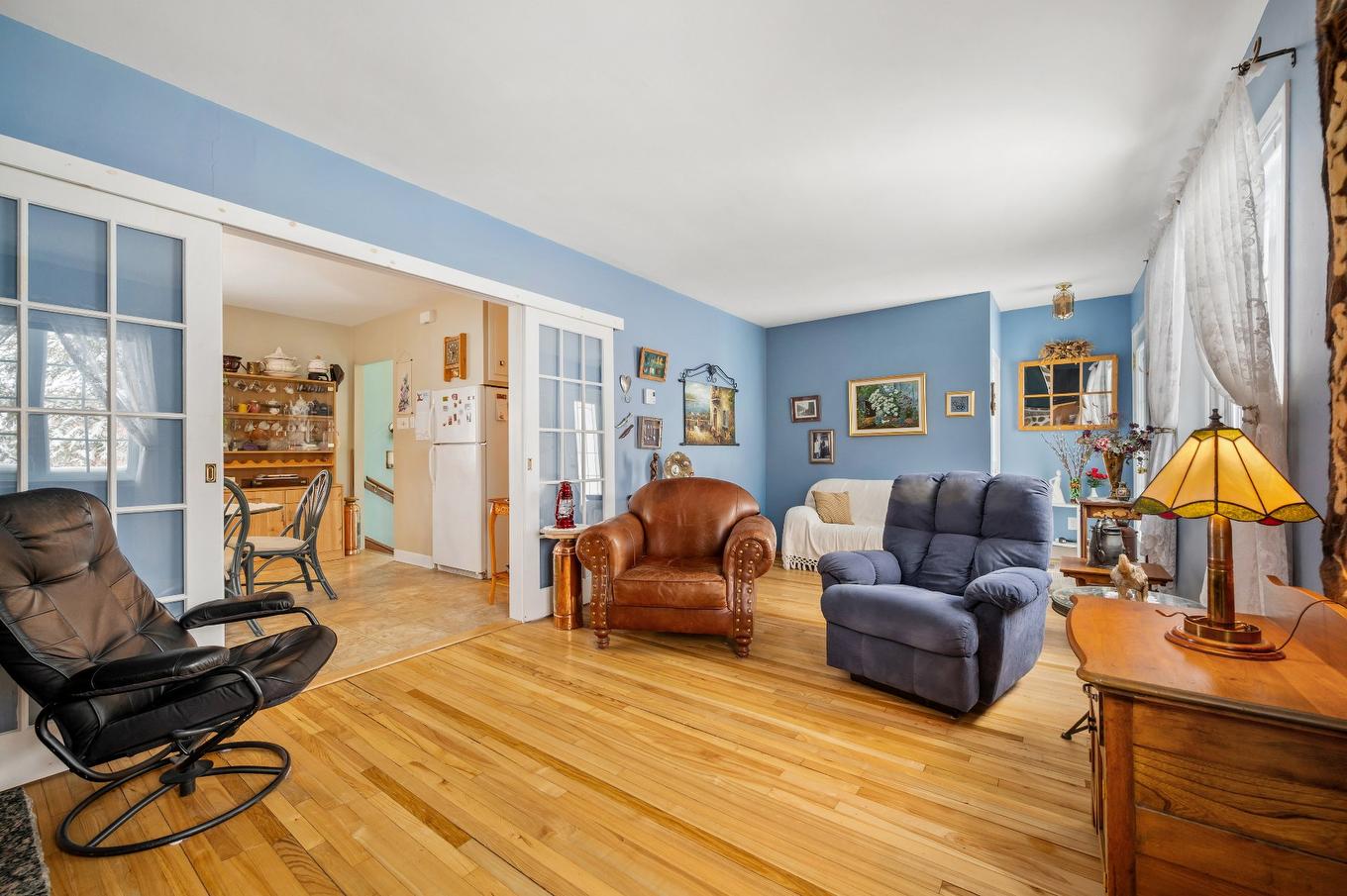 Salon - 3005 Rue Sicotte, Saint-Hyacinthe, QC - Indoor Photo Showing Living Room