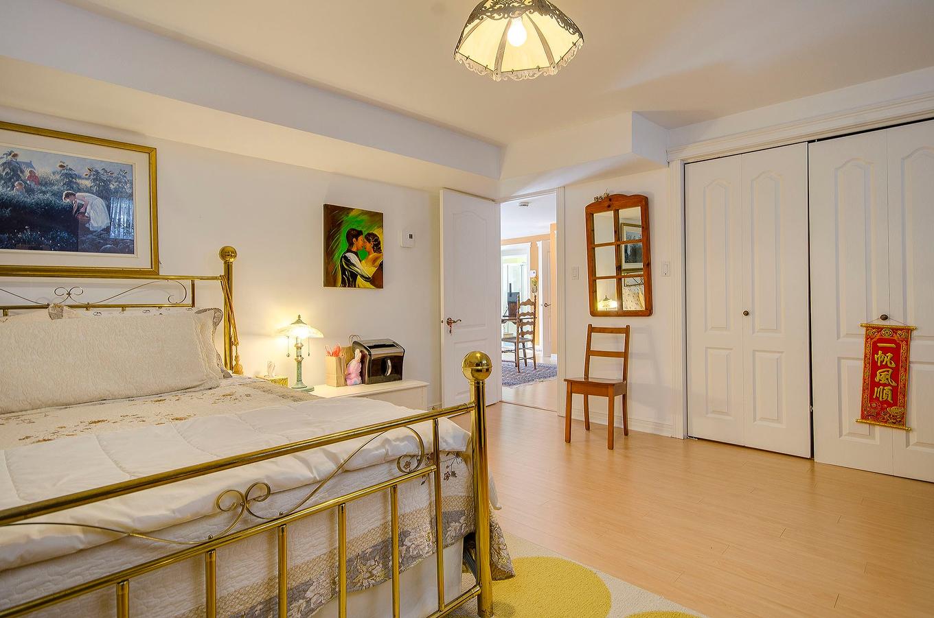 Bedroom - 725 Ch. Du Boisé, Sutton, QC - Indoor Photo Showing Bedroom