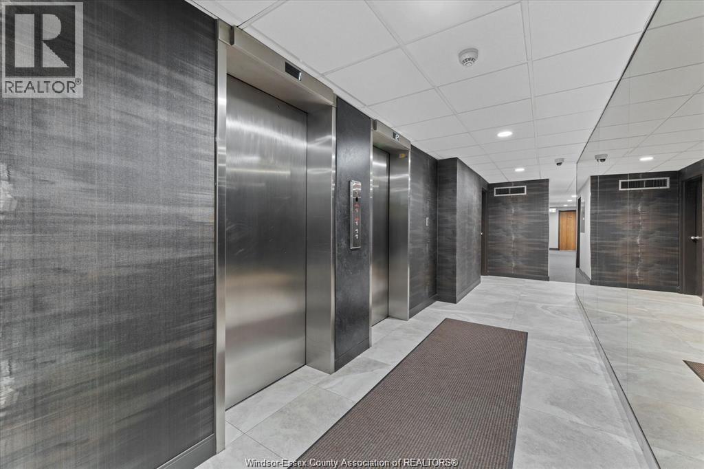 9099 Riverside Drive East Unit# E1017, Windsor, ON - Indoor Photo Showing Other Room