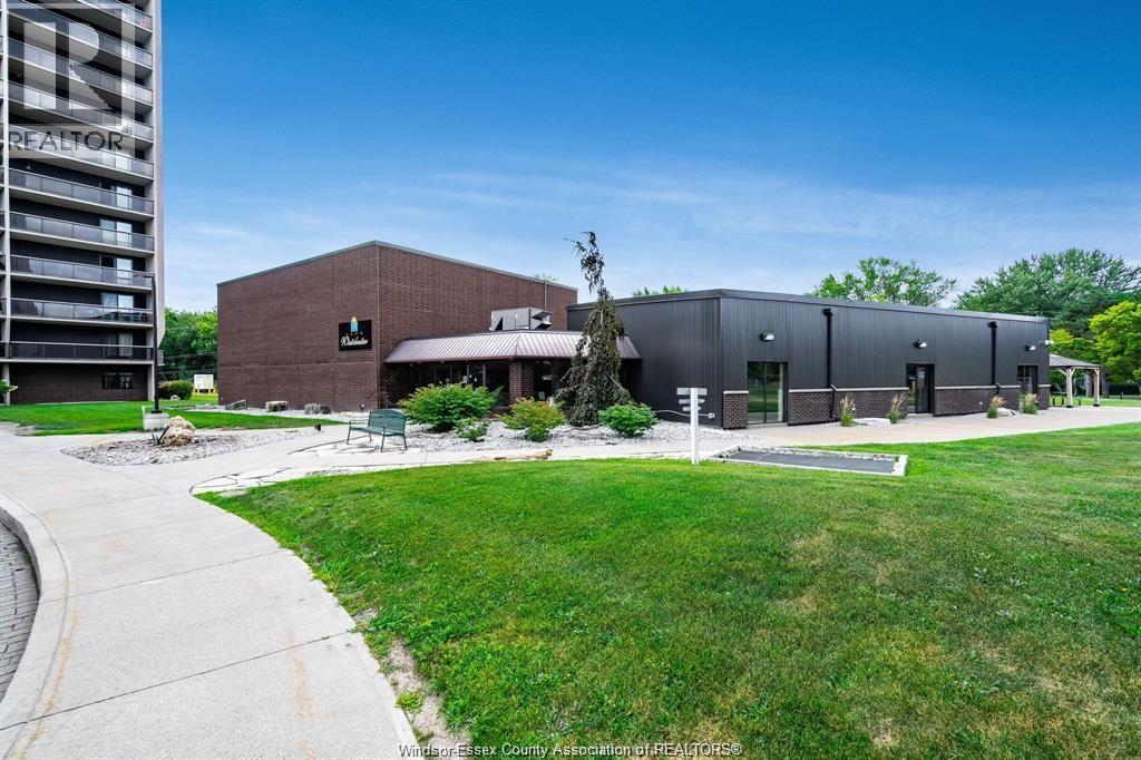 9099 Riverside Drive East Unit# E1017, Windsor, ON - Outdoor