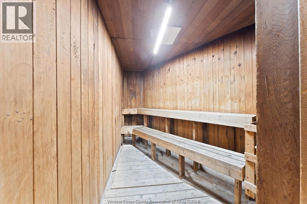 9099 Riverside Drive East Unit# E1017, Windsor, ON - Indoor Photo Showing Other Room