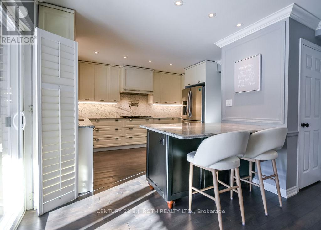 5 Claire Drive, Barrie, ON - Indoor Photo Showing Kitchen With Stainless Steel Kitchen With Upgraded Kitchen