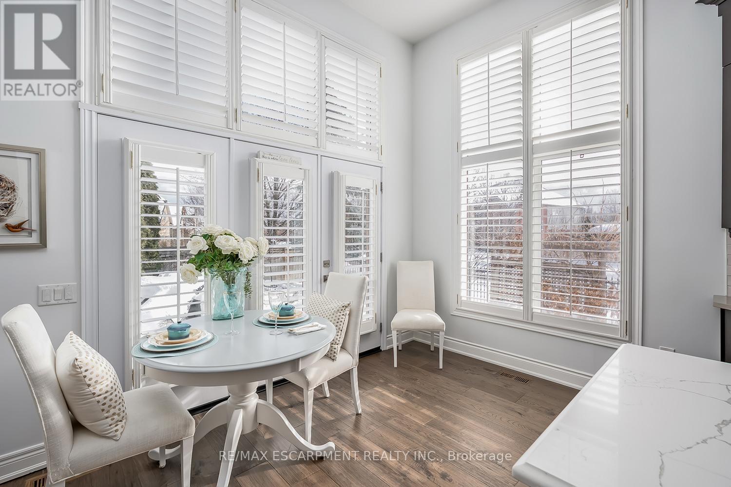 4252 Sarazen Drive, Burlington, ON - Indoor Photo Showing Dining Room