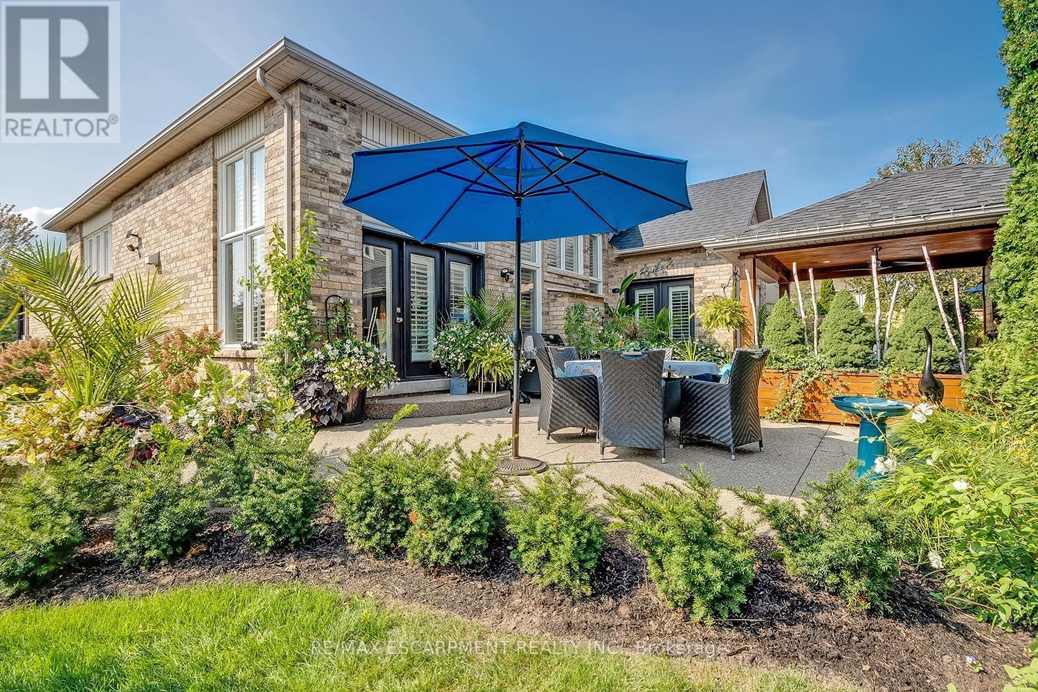 4252 Sarazen Drive, Burlington, ON - Outdoor With Deck Patio Veranda