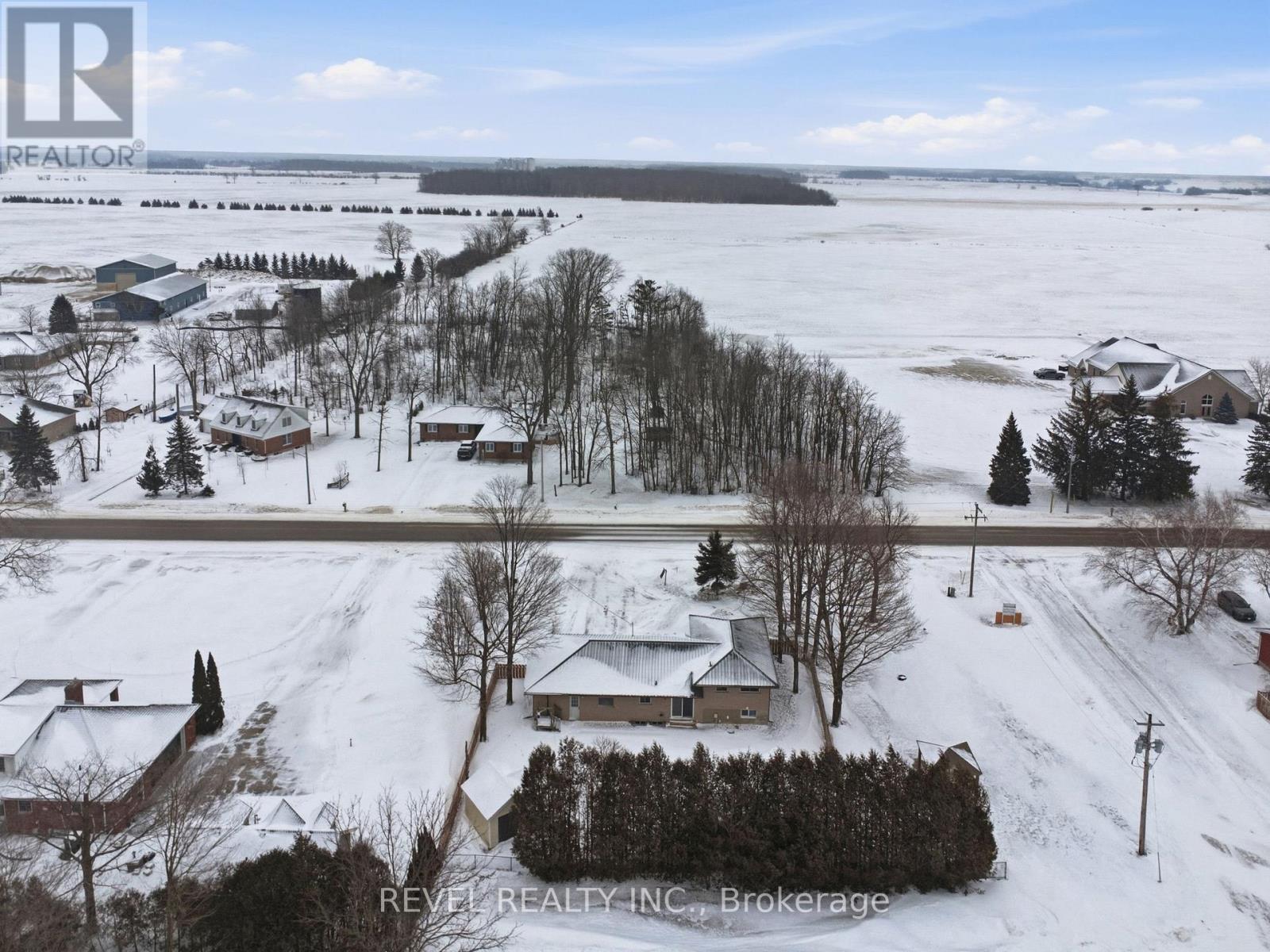 109 Mcgivern Street, Mapleton, ON - Outdoor With Body Of Water With View