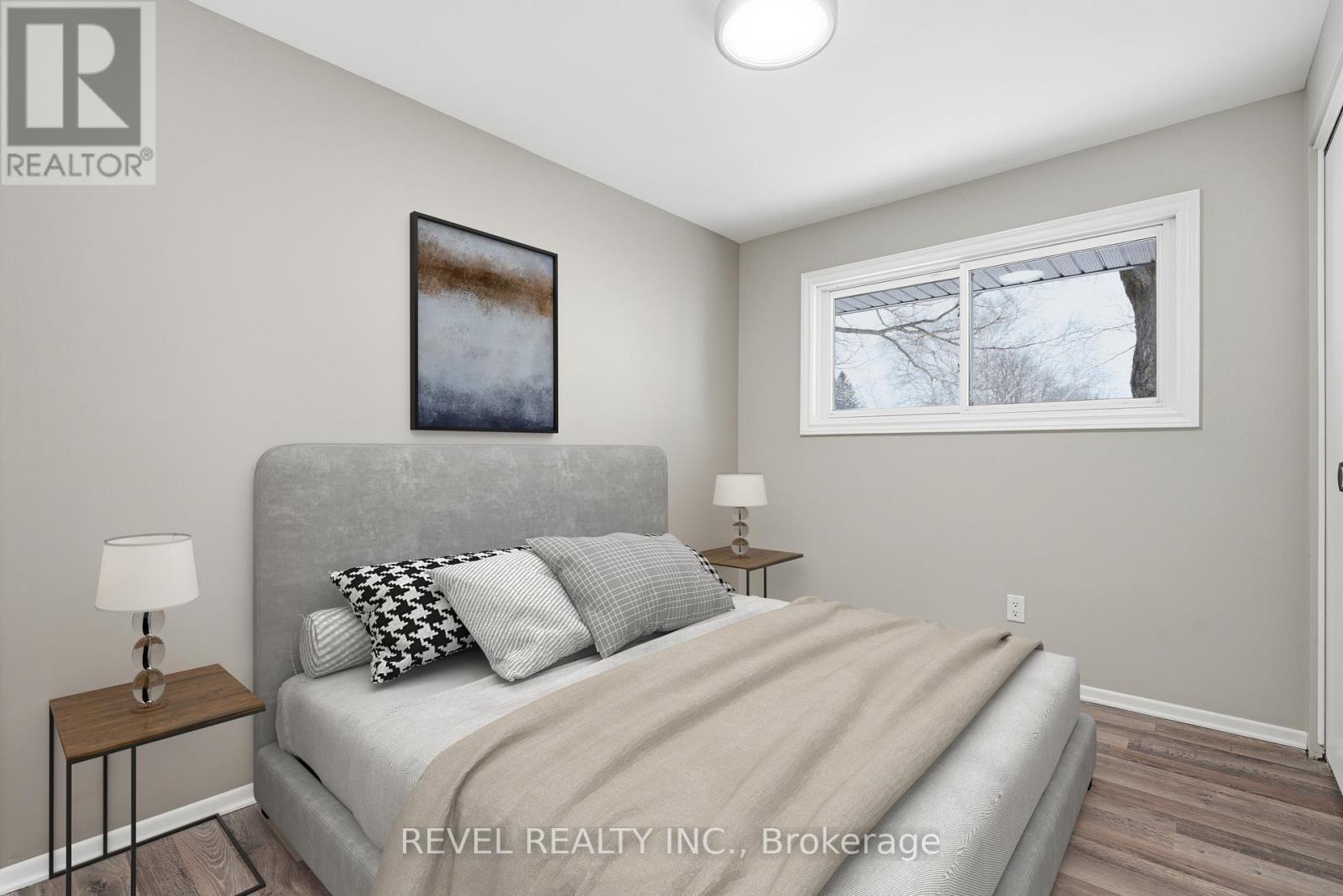 109 Mcgivern Street, Mapleton, ON - Indoor Photo Showing Bedroom