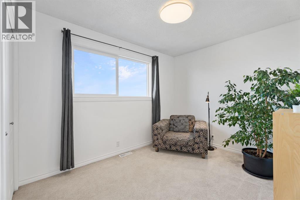 3rd bedroom - 164 Beddington Circle Ne, Calgary, AB - Indoor