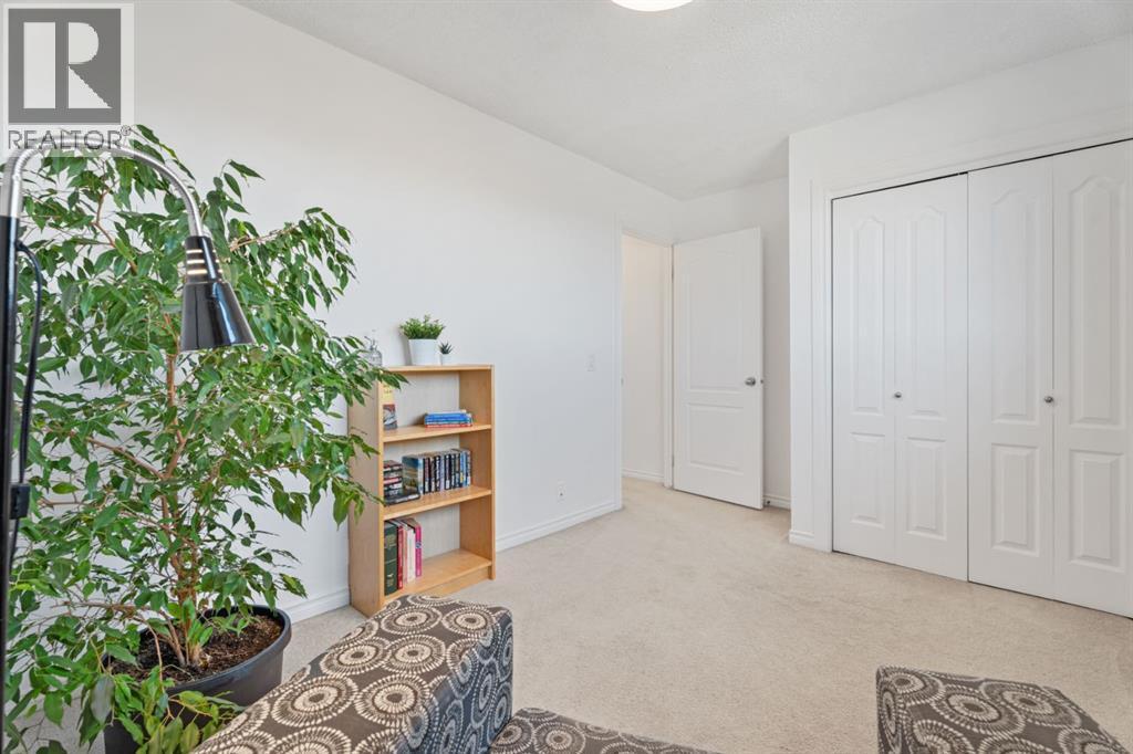 3rd bedroom - 164 Beddington Circle Ne, Calgary, AB - Indoor