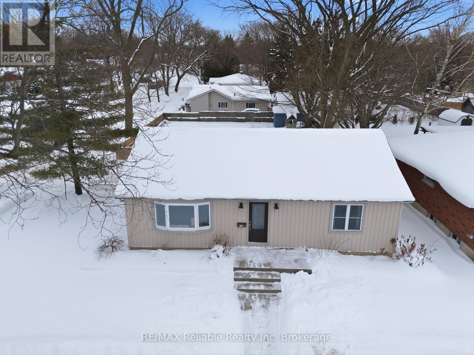 116 Oxford Street, Goderich (Goderich (Town)), ON - Outdoor