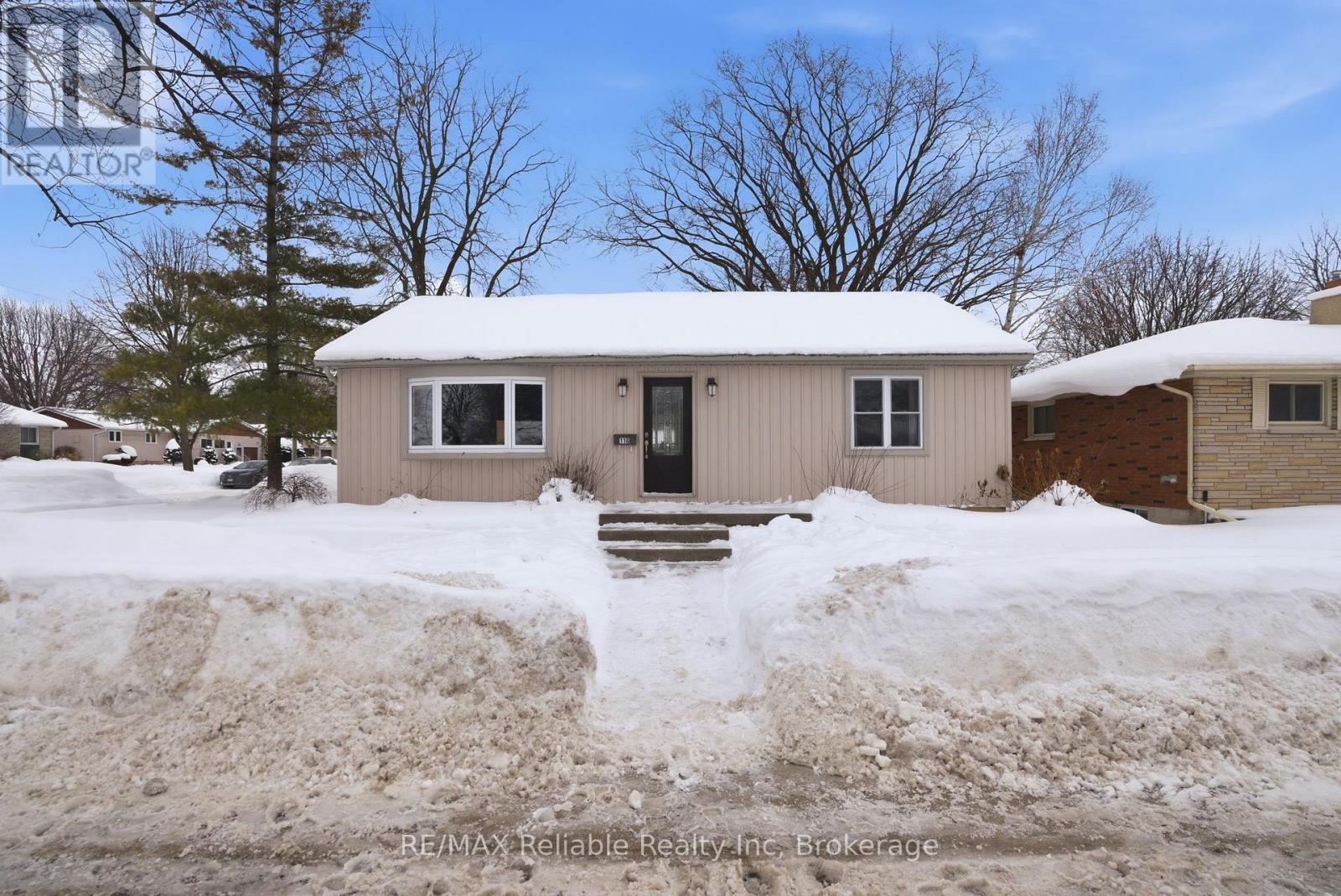 116 Oxford Street, Goderich (Goderich (Town)), ON - Outdoor