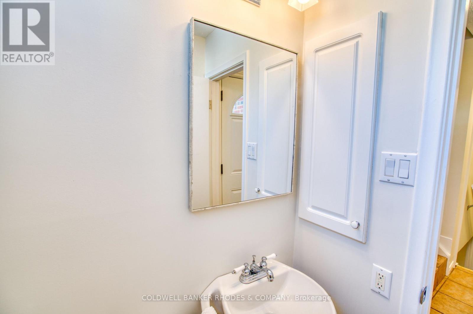 1947 Conrad Avenue, Ottawa, ON - Indoor