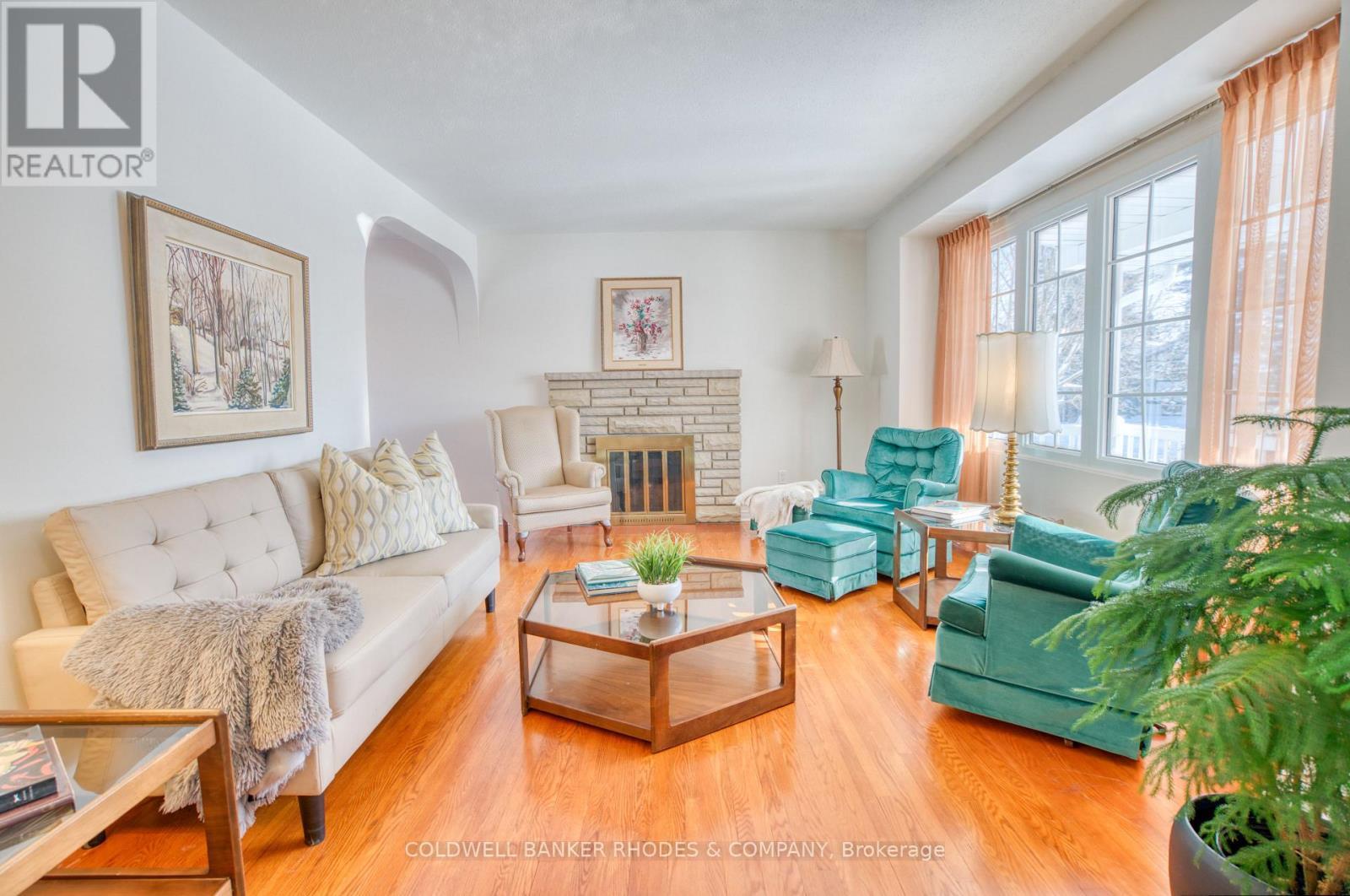 1947 Conrad Avenue, Ottawa, ON - Indoor Photo Showing Living Room With Fireplace