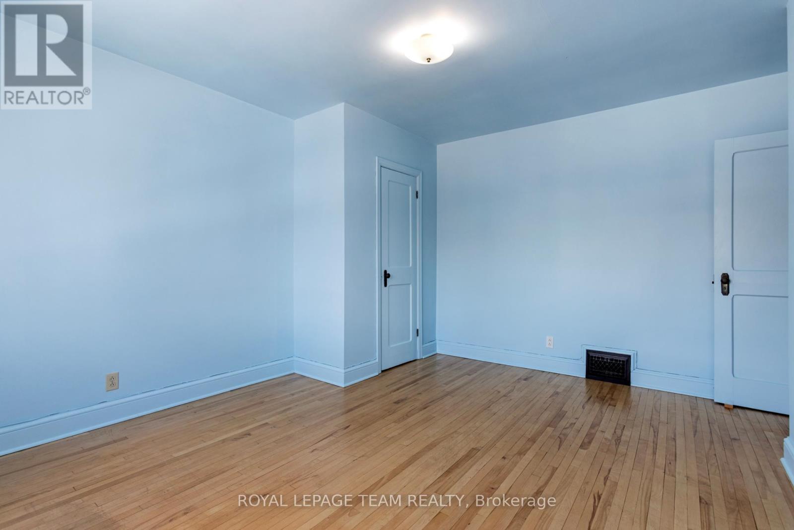 242 Fairmont Avenue, Ottawa, ON - Indoor Photo Showing Other Room