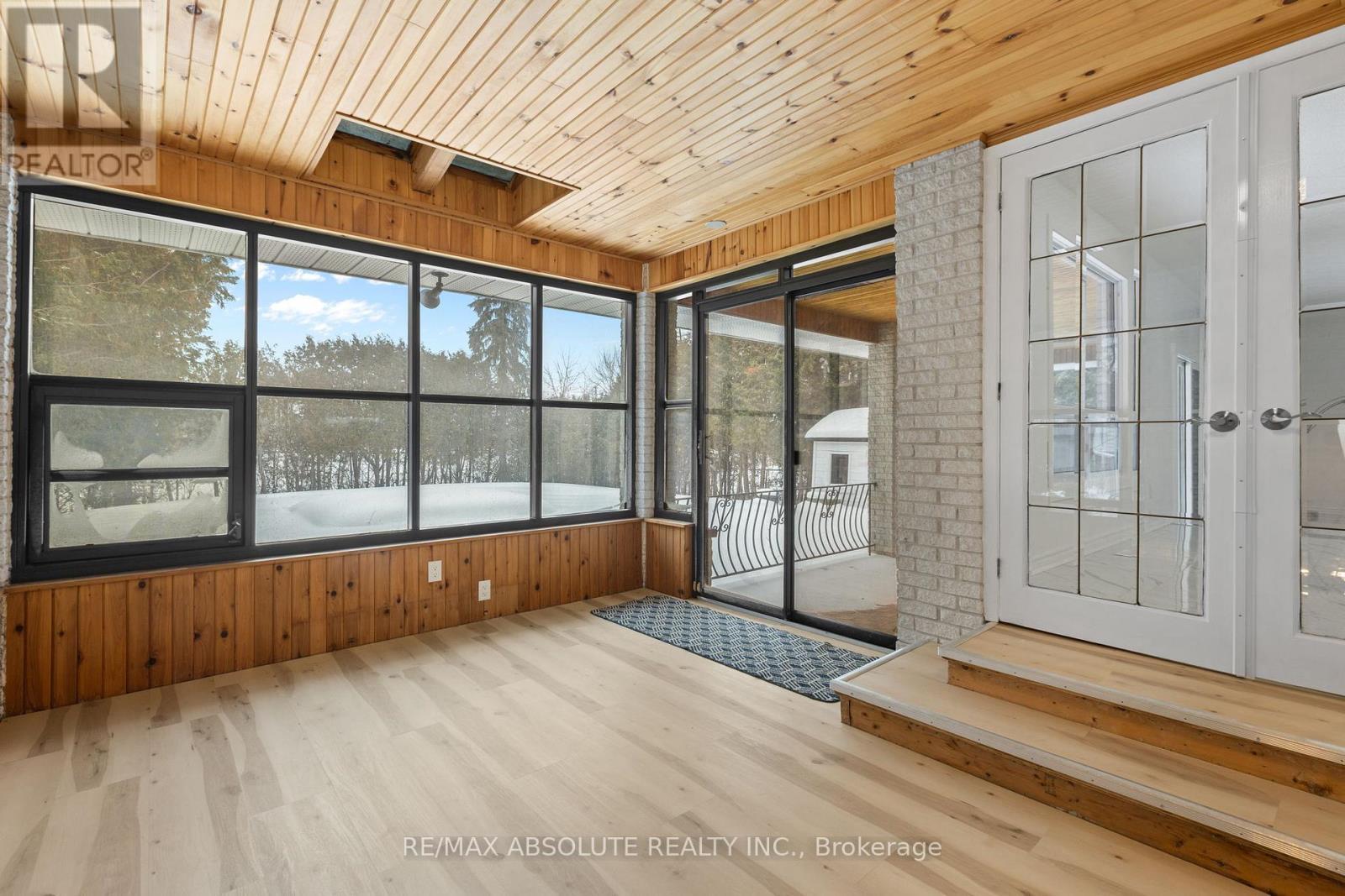 Screened in porch - 1444 Normandy Crescent, Ottawa, ON - Indoor Photo Showing Other Room