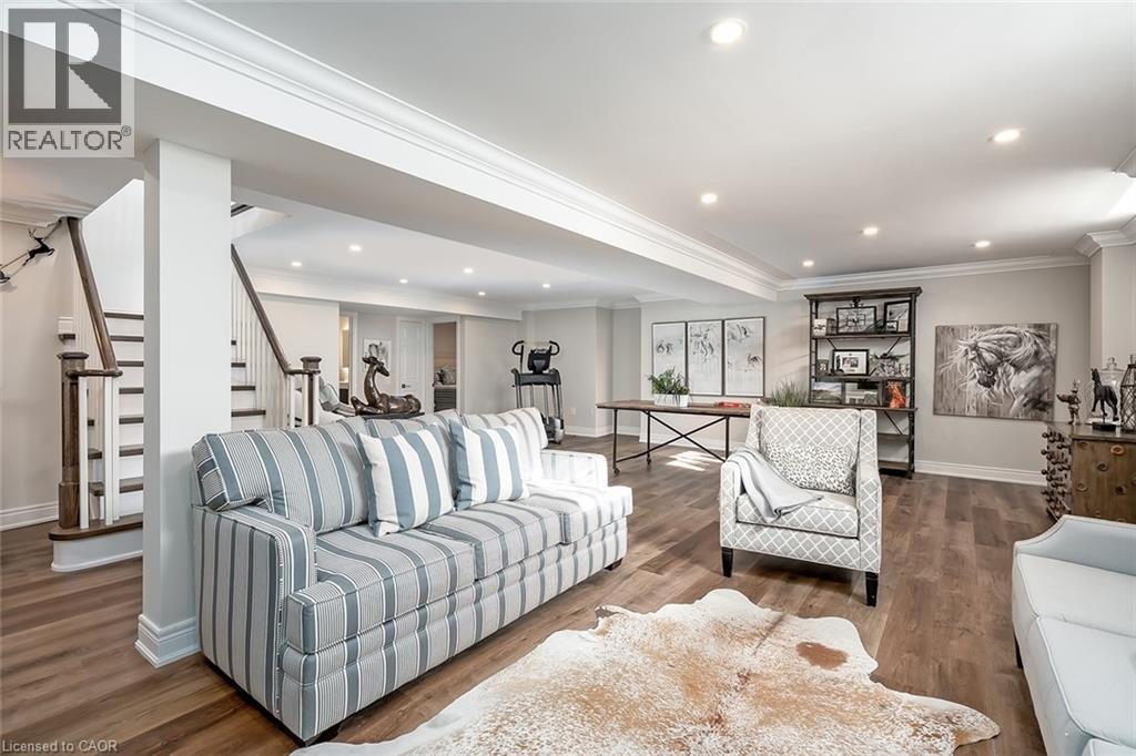 4252 Sarazen Drive, Burlington, ON - Indoor Photo Showing Living Room