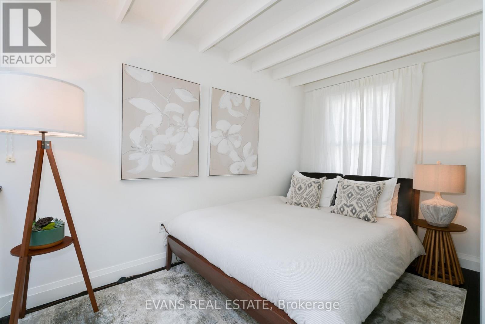 448 Gerrard St E Primary - 448 Gerrard Street E, Toronto, ON - Indoor Photo Showing Bedroom