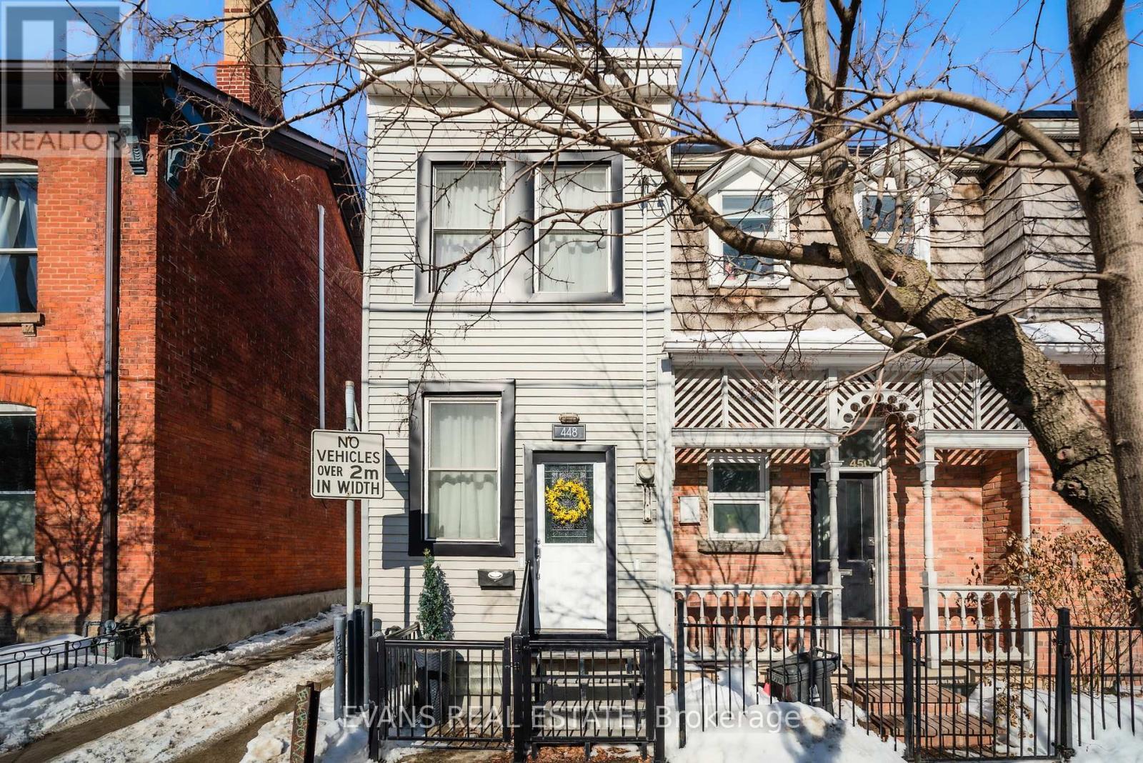 448 Gerrard St E Exterior - 448 Gerrard Street E, Toronto, ON - Outdoor