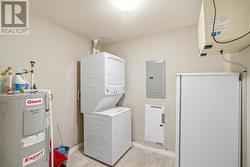Laundry & Storage Rm -
