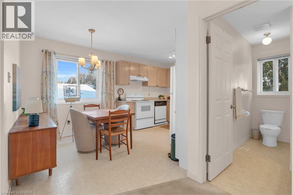50 South Drive, Kitchener, ON - Indoor Photo Showing Kitchen