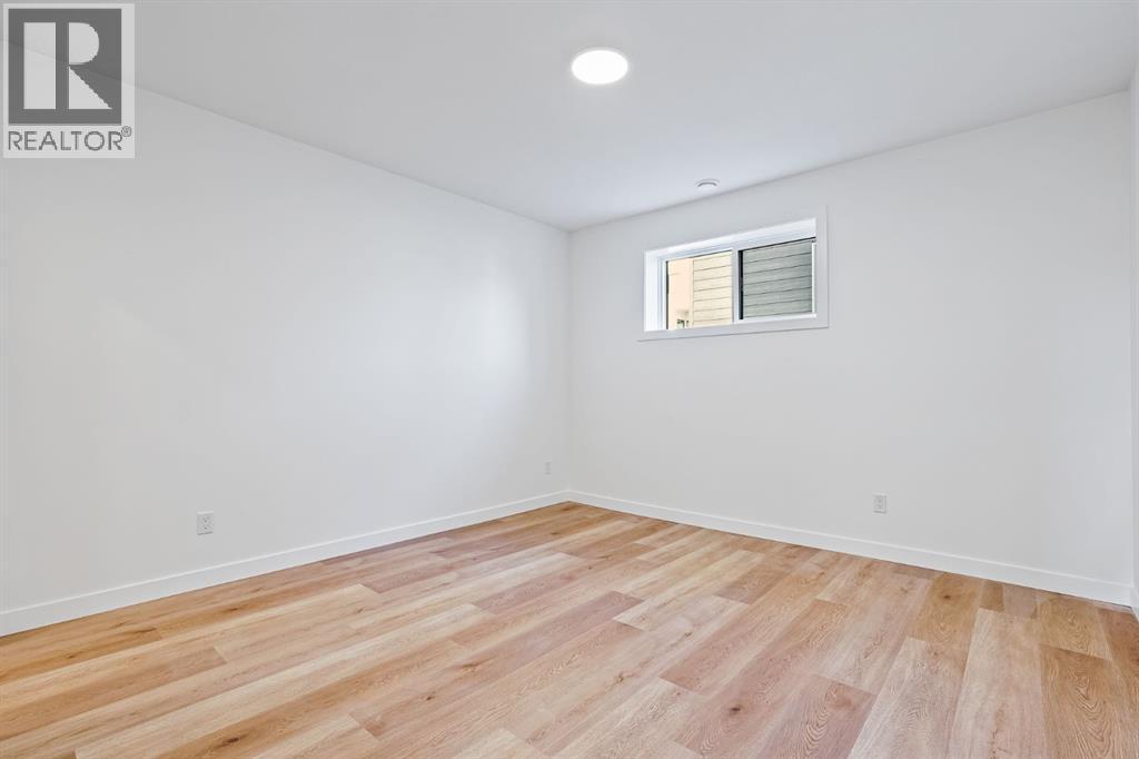 383 Caledonia Boulevard W, Lethbridge, AB - Indoor Photo Showing Other Room