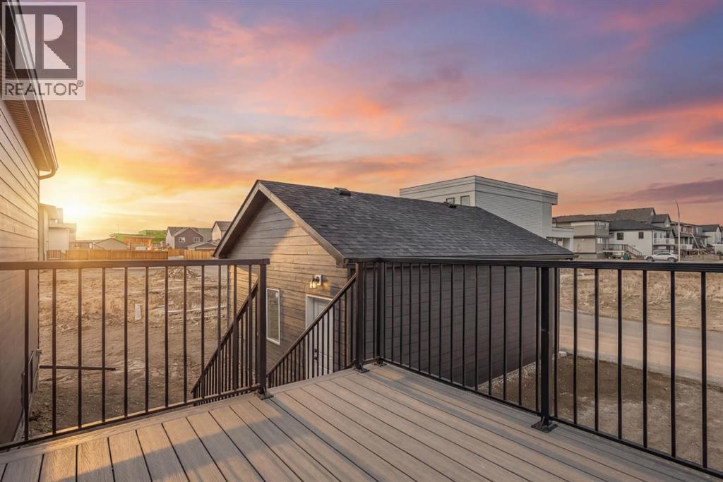 383 Caledonia Boulevard W, Lethbridge, AB - Outdoor