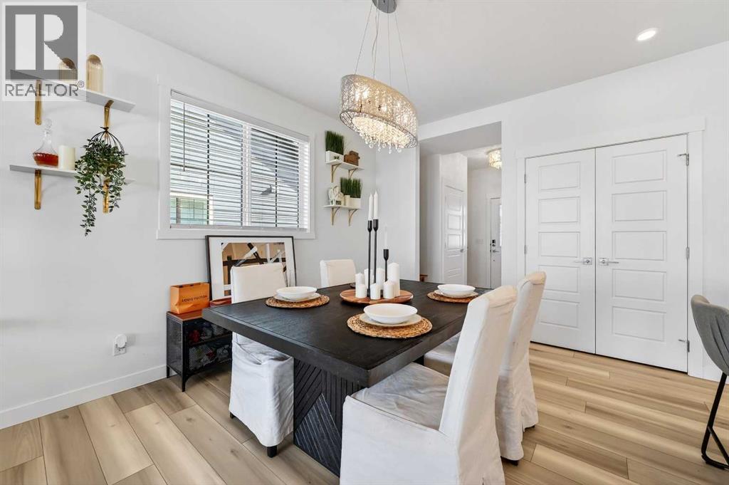 47 Walgrove Park Se, Calgary, AB - Indoor Photo Showing Dining Room