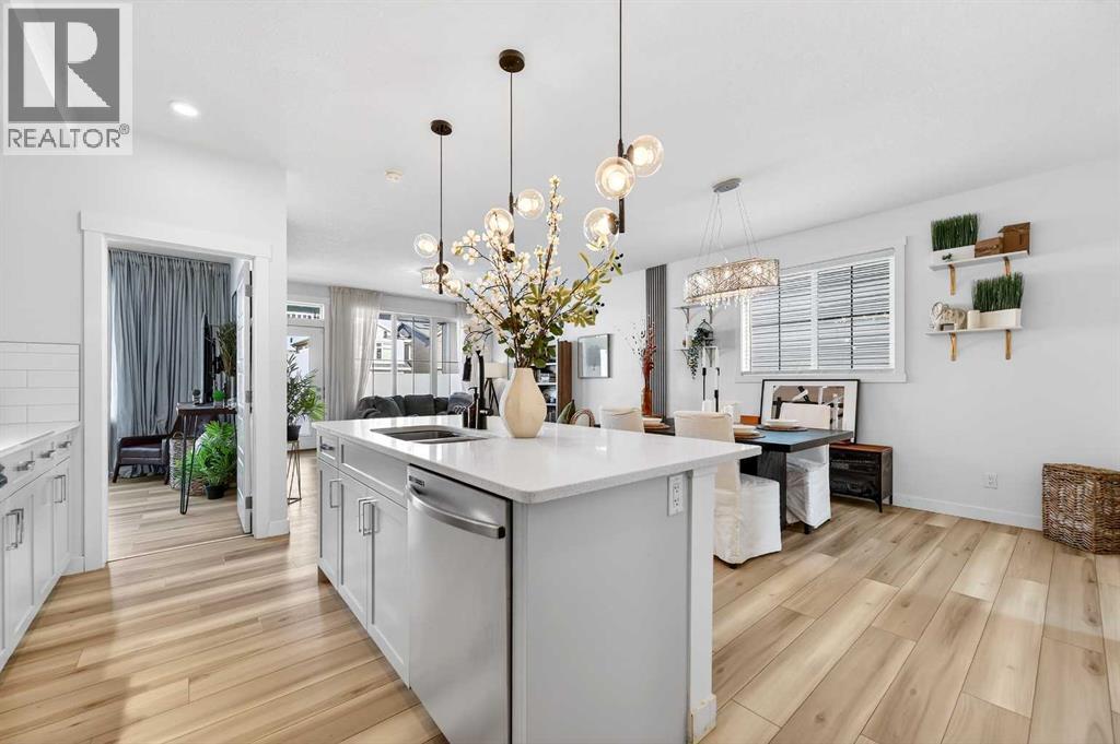 47 Walgrove Park Se, Calgary, AB - Indoor Photo Showing Kitchen With Upgraded Kitchen