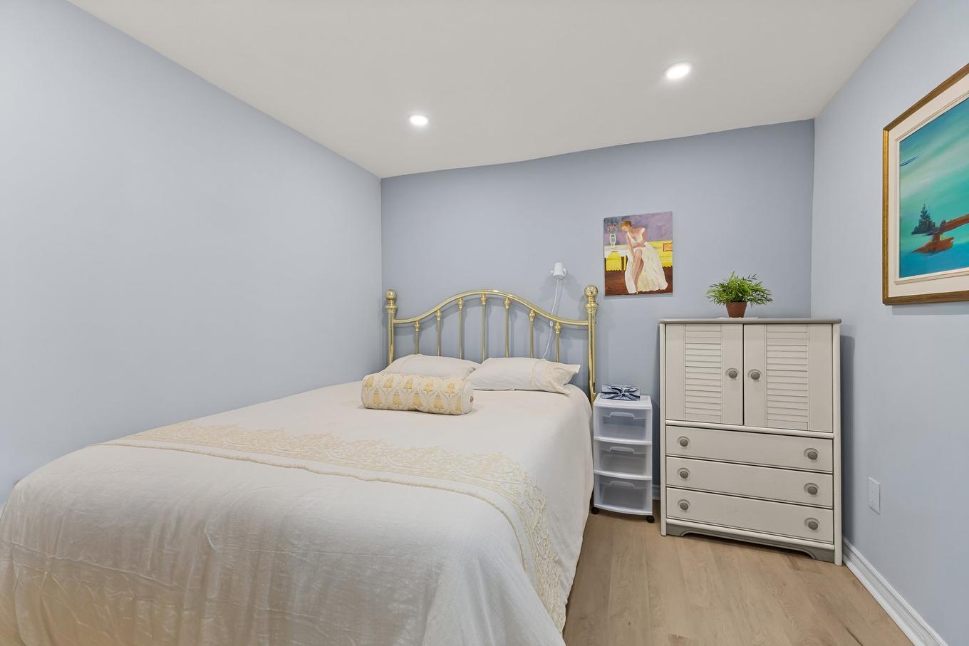 Chambre à coucher - 486 Rue Donatien, Laval (Fabreville), QC - Indoor Photo Showing Bedroom