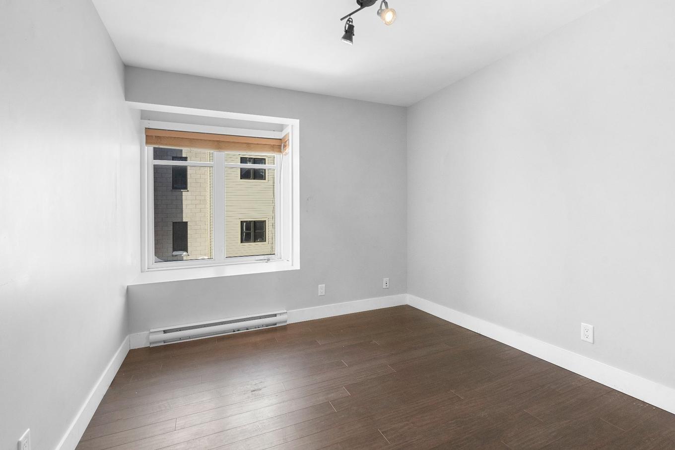 Bedroom - 4-28 Rue St-Joseph, Lévis (Desjardins), QC - Indoor Photo Showing Other Room